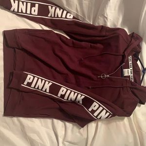 Maroon/quarter zip-up